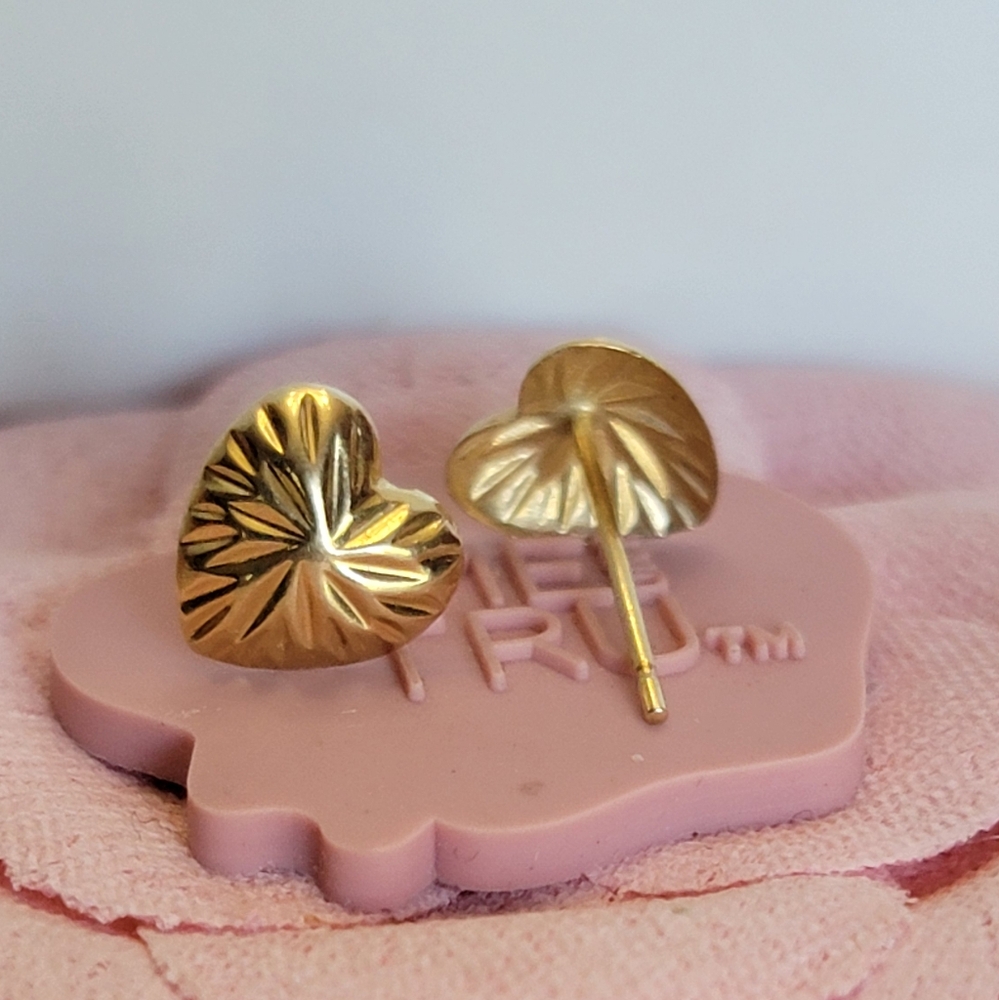 14k Solid Yellow Gold Heart Shape Stud Earrings - image 6